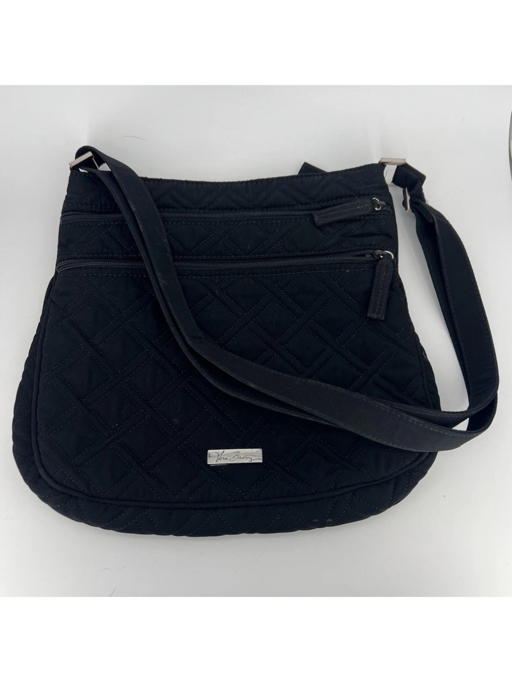Vera Bradley Women’s Black Quilted Crossbody Bag Zip Closure Lined.